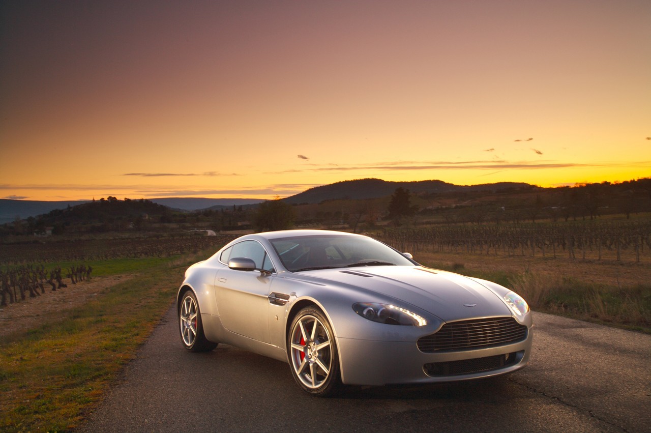 2009 Aston Martin V8 Vantage Specs, Prices, VINs & Recalls - AutoDetective